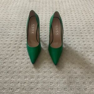 Gucci Green Pumps